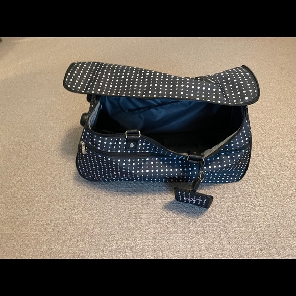 Thirty-One Suitcase- Hostess Exclusive Item! - Picture 3 of 6